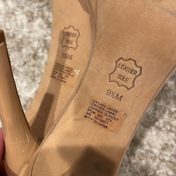 TORY BURCH
Patent Leather Sandals 9.5 - Picture 9 of 13